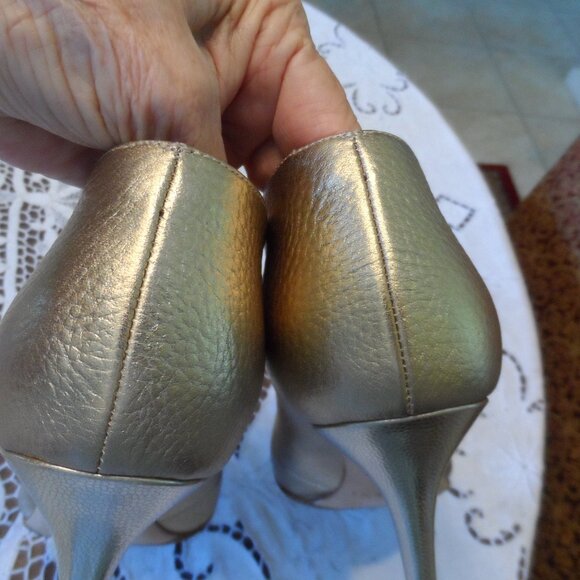 New Jimmy Choo Gold Metallic Ankle Boots w/Front Chain Detail Size 38.5B - Picture 12 of 16